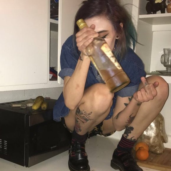 Meet your Posher, Chloe - Picture 9 of 11